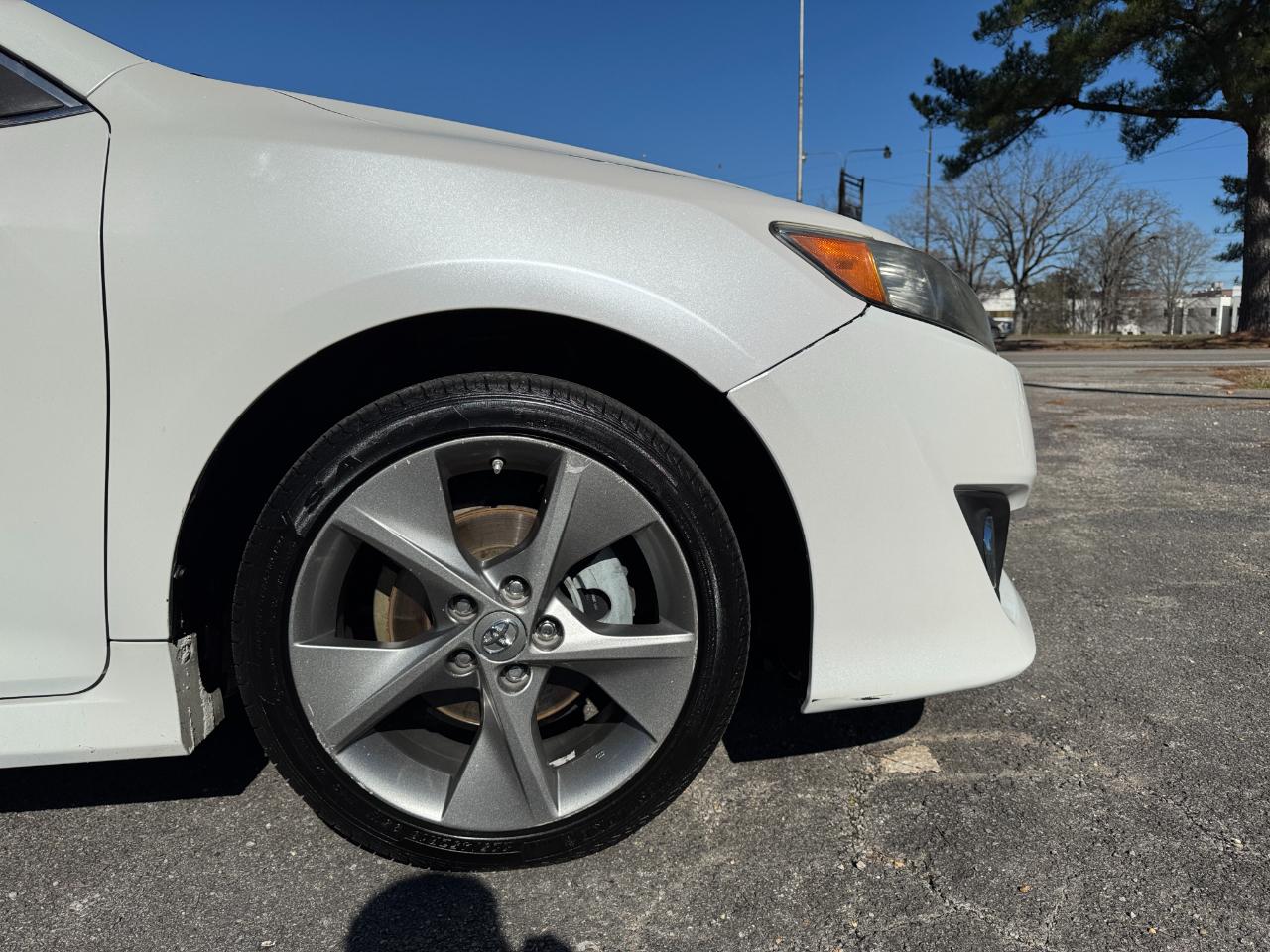 Toyota Camry 4dr Sdn I4 Auto SE (Natl) 2014