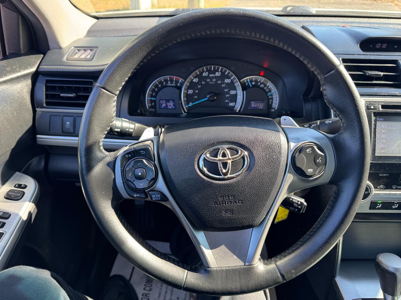 Toyota Camry 4dr Sdn I4 Auto SE (Natl) 2014