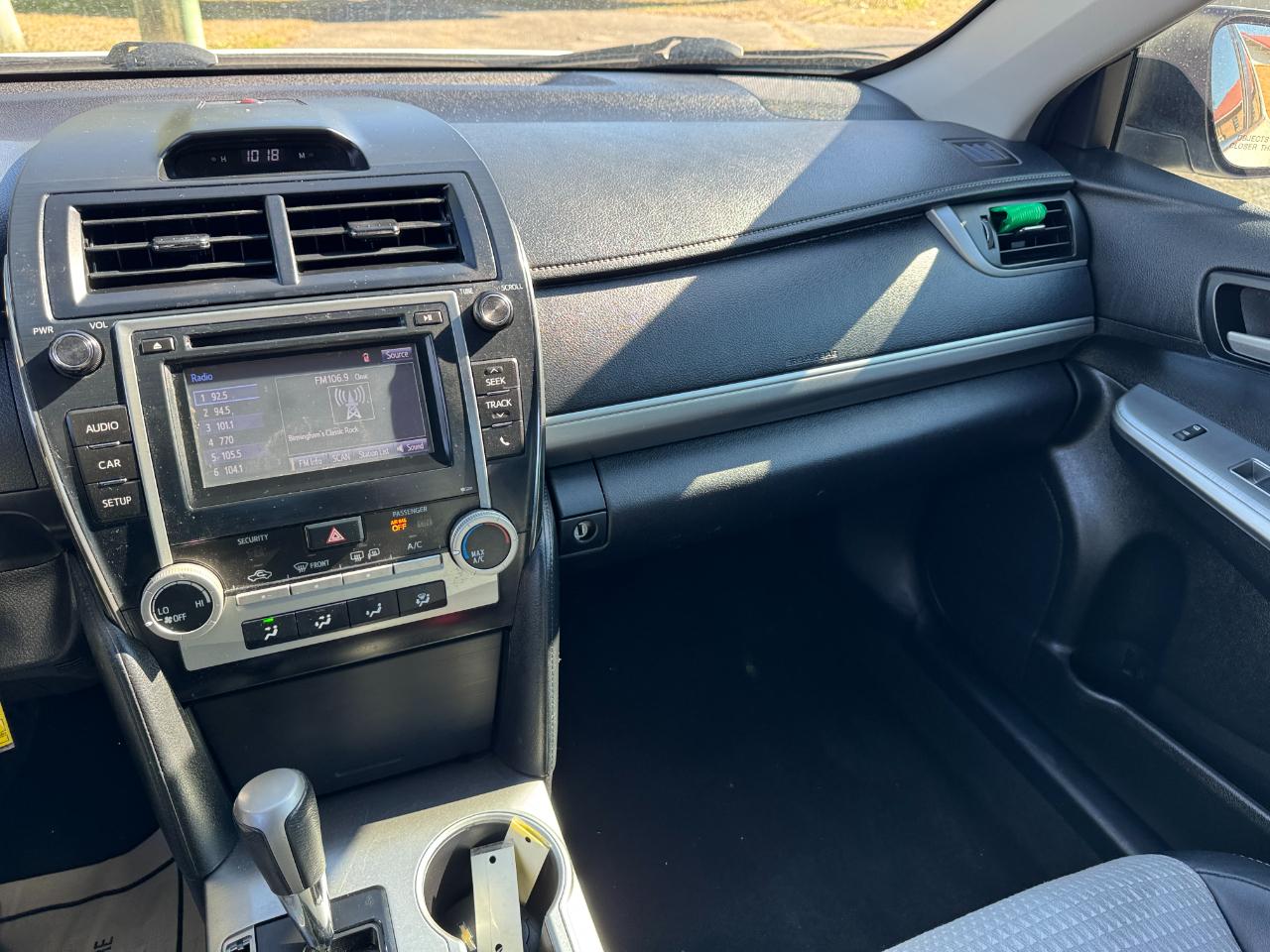 Toyota Camry 4dr Sdn I4 Auto SE (Natl) 2014