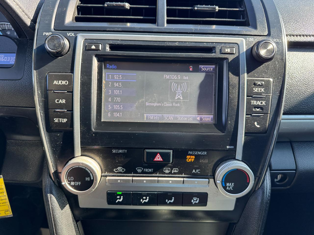 Toyota Camry 4dr Sdn I4 Auto SE (Natl) 2014