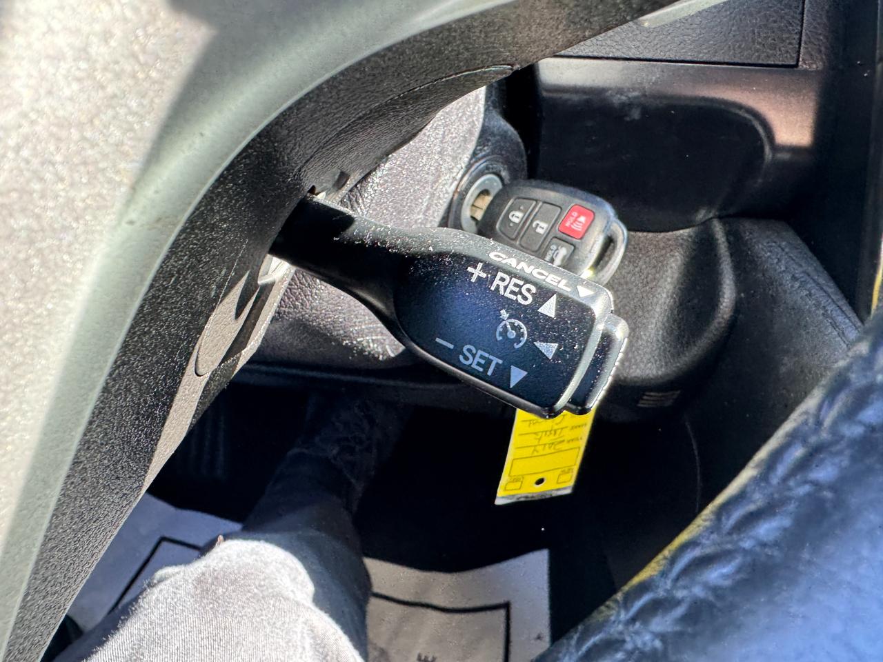 Toyota Camry 4dr Sdn I4 Auto SE (Natl) 2014