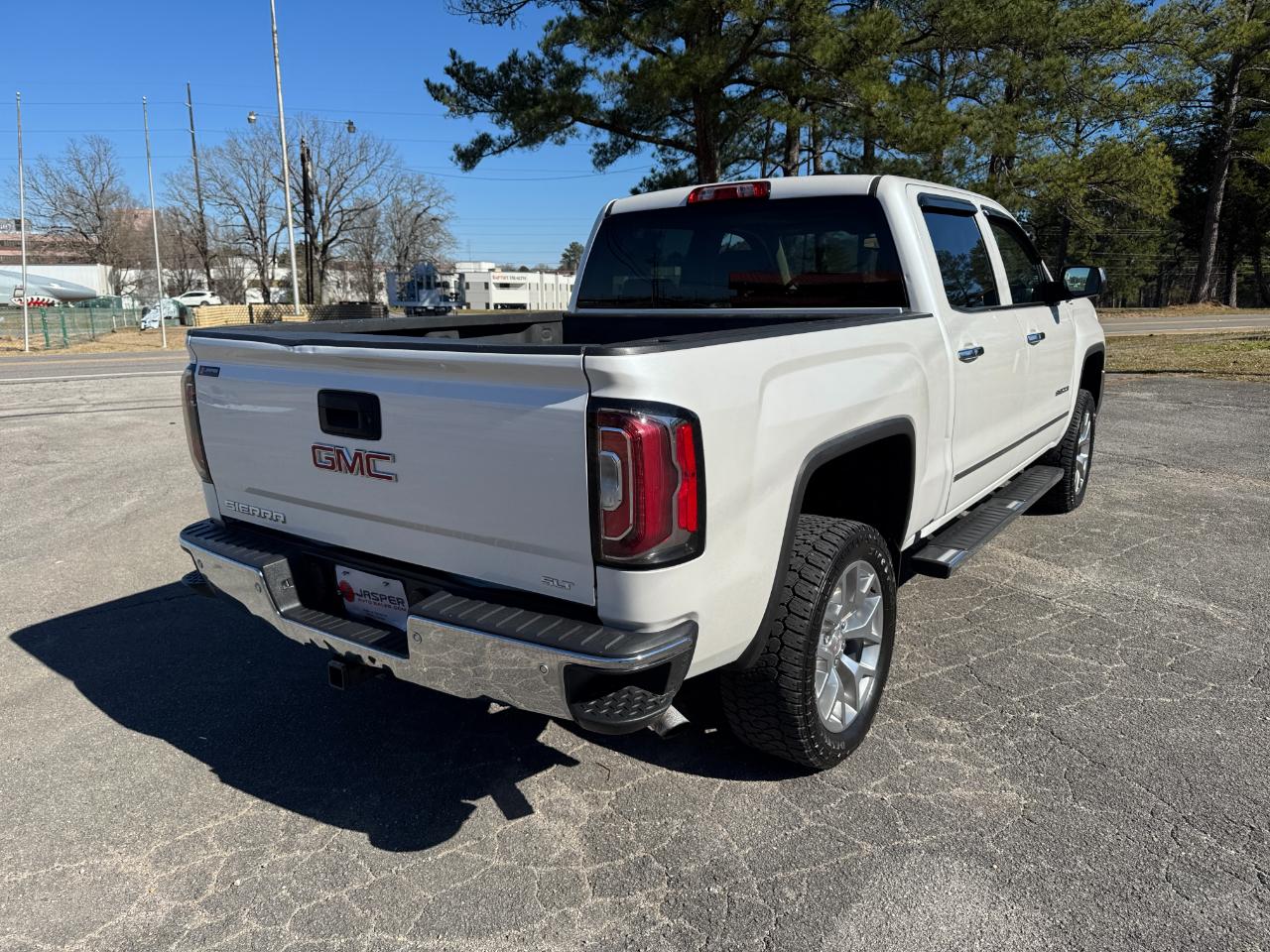 GMC Sierra 1500 4WD Crew Cab 143.5" SLT 2018