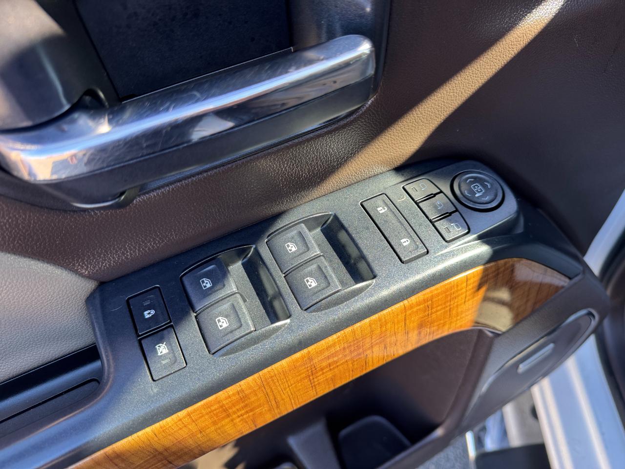 GMC Sierra 1500 4WD Crew Cab 143.5" SLT 2018