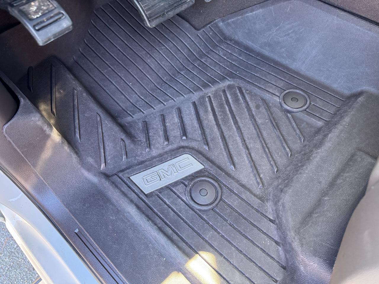 GMC Sierra 1500 4WD Crew Cab 143.5" SLT 2018