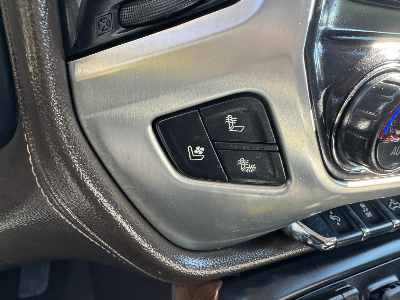 GMC Sierra 1500 4WD Crew Cab 143.5" SLT 2018