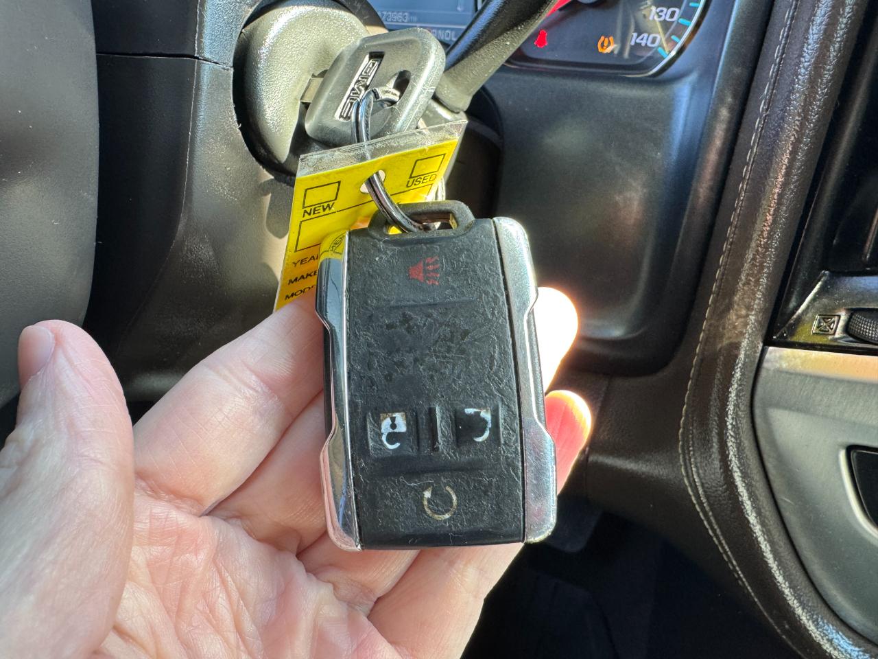 GMC Sierra 1500 4WD Crew Cab 143.5" SLT 2018