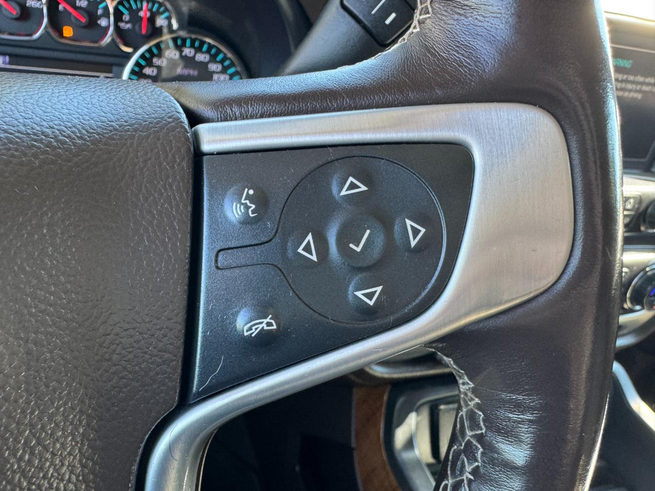 GMC Sierra 1500 4WD Crew Cab 143.5" SLT 2018