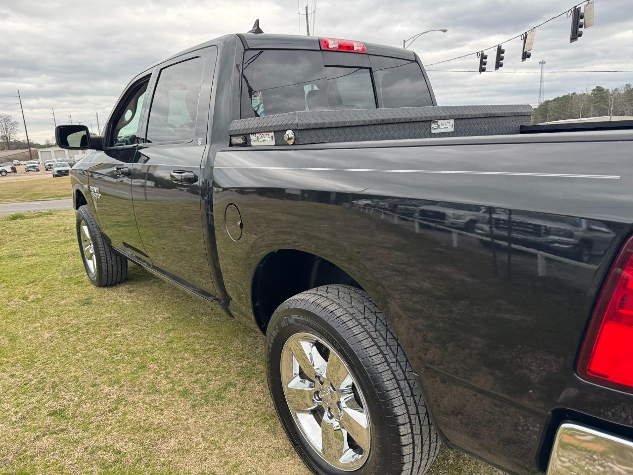 RAM 1500 Classic Big Horn 4x4 Crew Cab 5'7" Box 2019