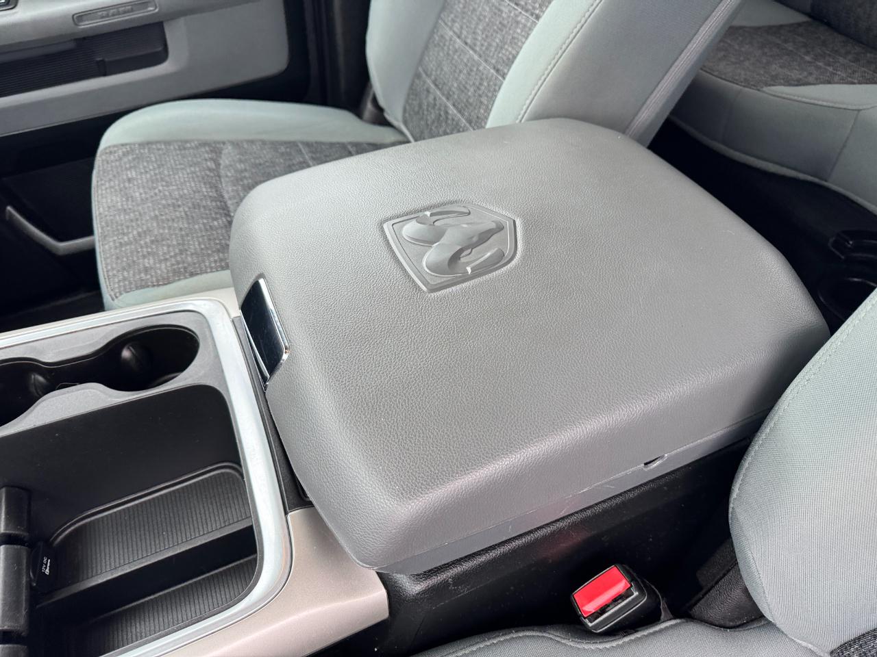 RAM 1500 Classic Big Horn 4x4 Crew Cab 5'7" Box 2019