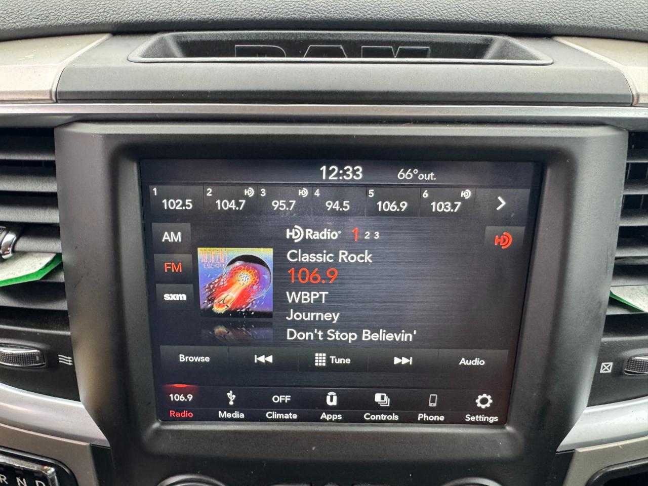 RAM 1500 Classic Big Horn 4x4 Crew Cab 5'7" Box 2019