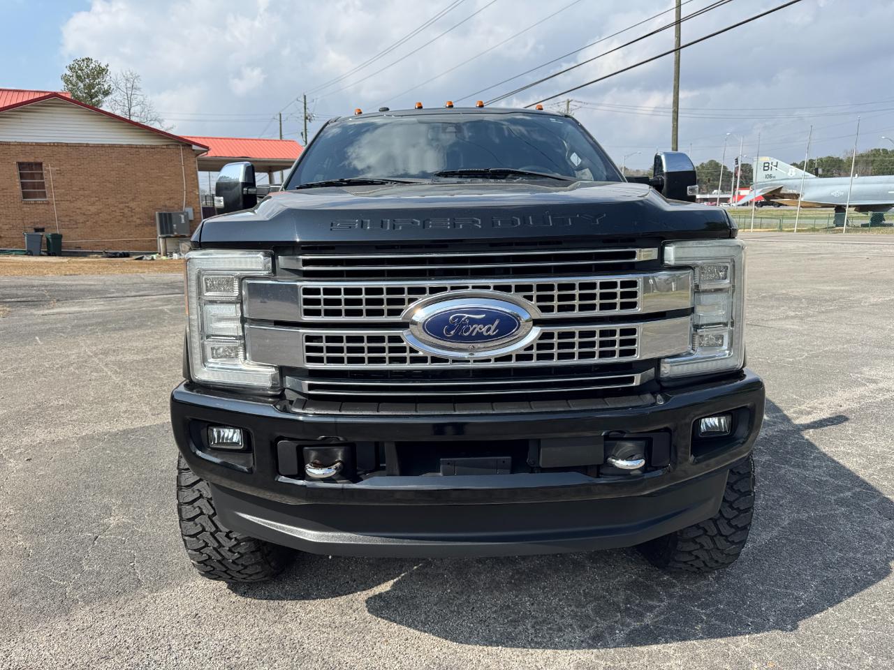 Ford Super Duty F-250 SRW Platinum 4WD Crew Cab 8' Box 2017