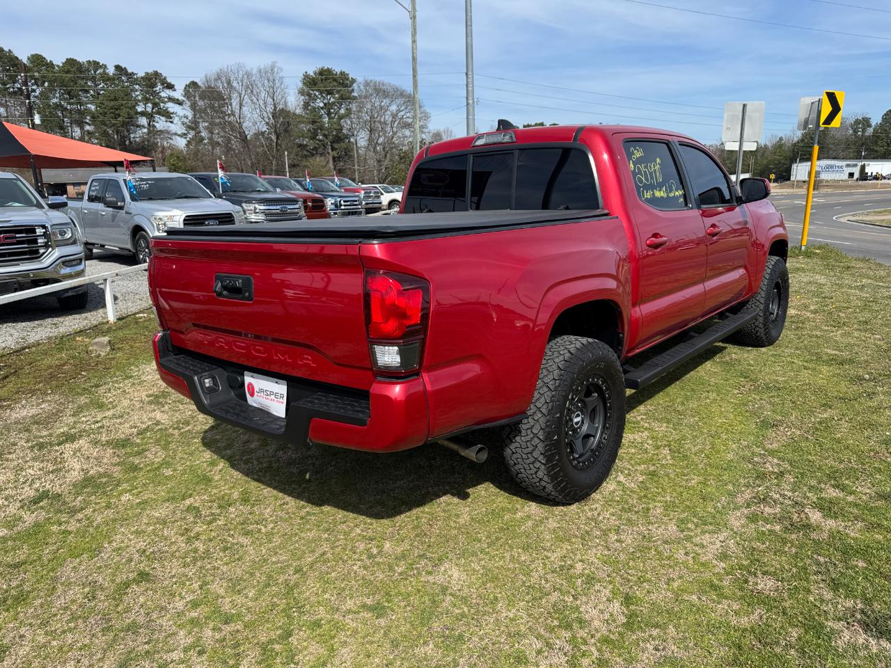 Toyota Tacoma 2WD SR Double Cab 5' Bed I4 AT (Natl) 2021