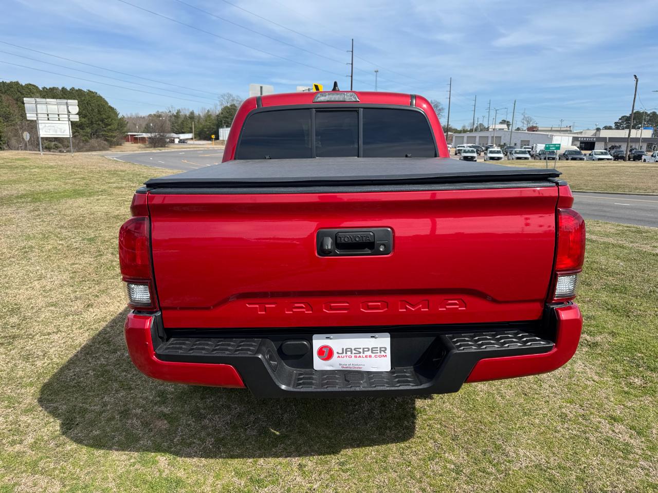 Toyota Tacoma 2WD SR Double Cab 5' Bed I4 AT (Natl) 2021