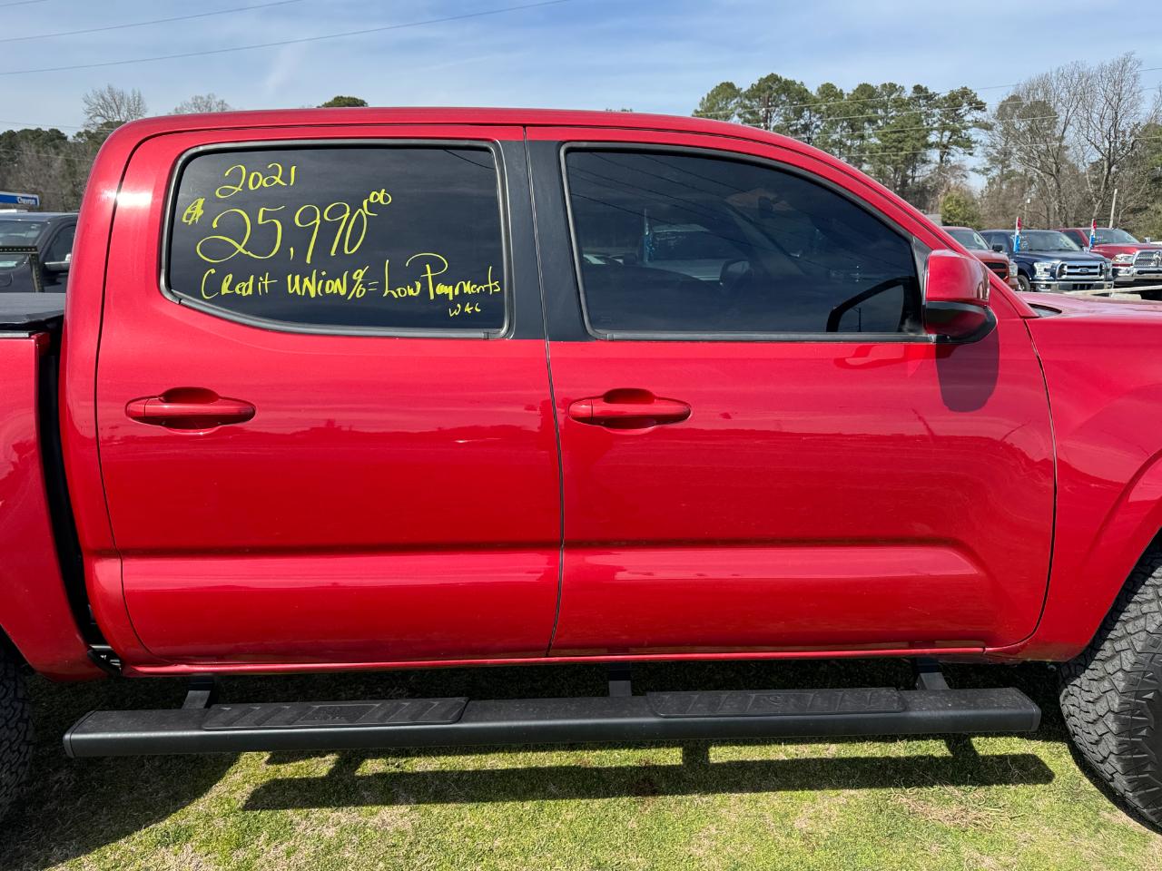 Toyota Tacoma 2WD SR Double Cab 5' Bed I4 AT (Natl) 2021