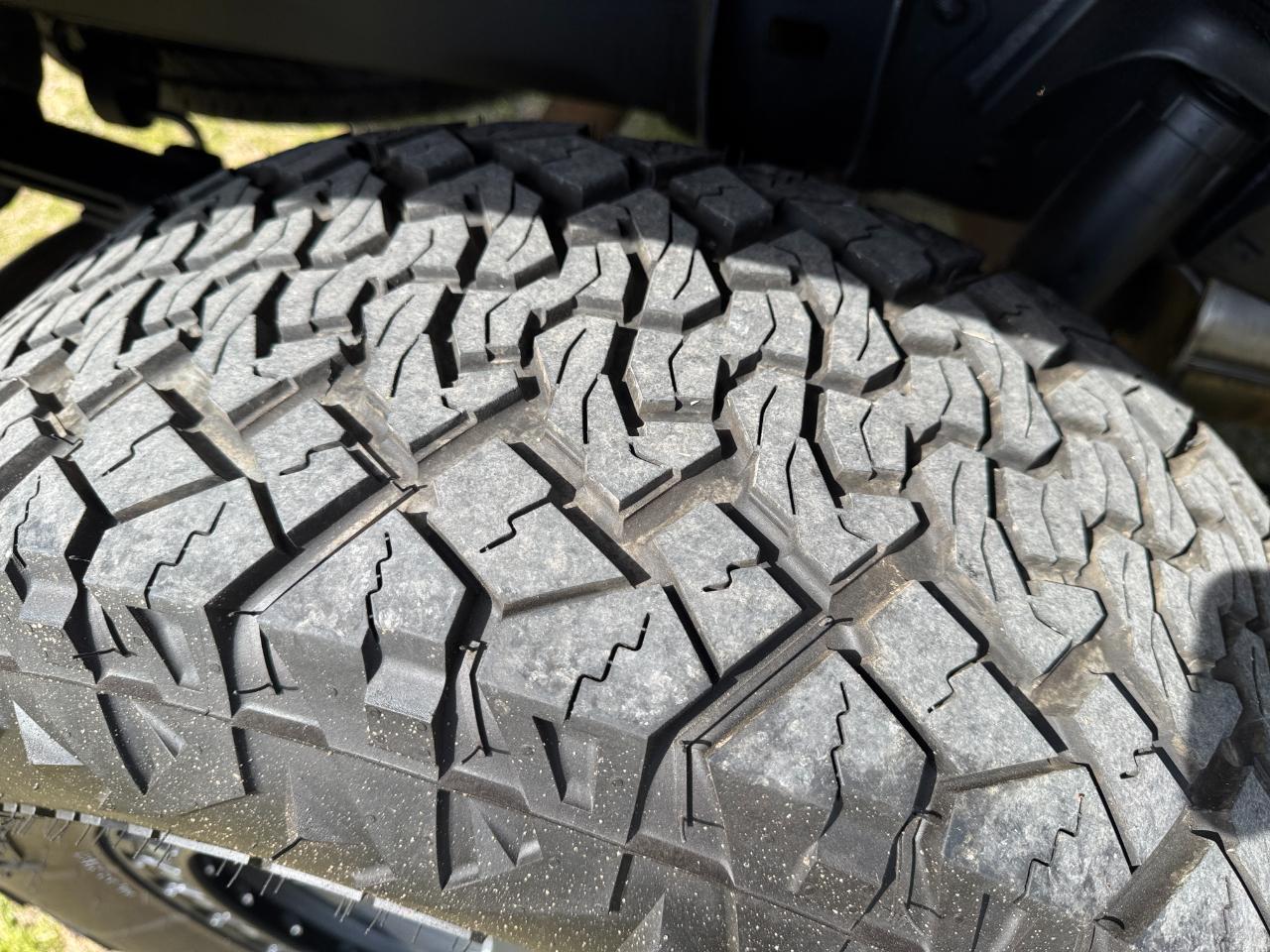 Toyota Tacoma 2WD SR Double Cab 5' Bed I4 AT (Natl) 2021