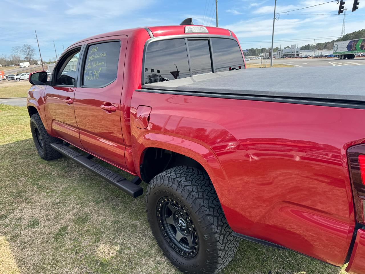 Toyota Tacoma 2WD SR Double Cab 5' Bed I4 AT (Natl) 2021