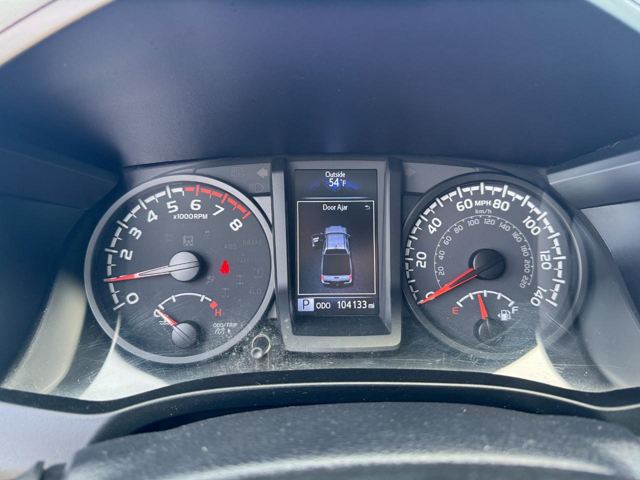 Toyota Tacoma 2WD SR Double Cab 5' Bed I4 AT (Natl) 2021