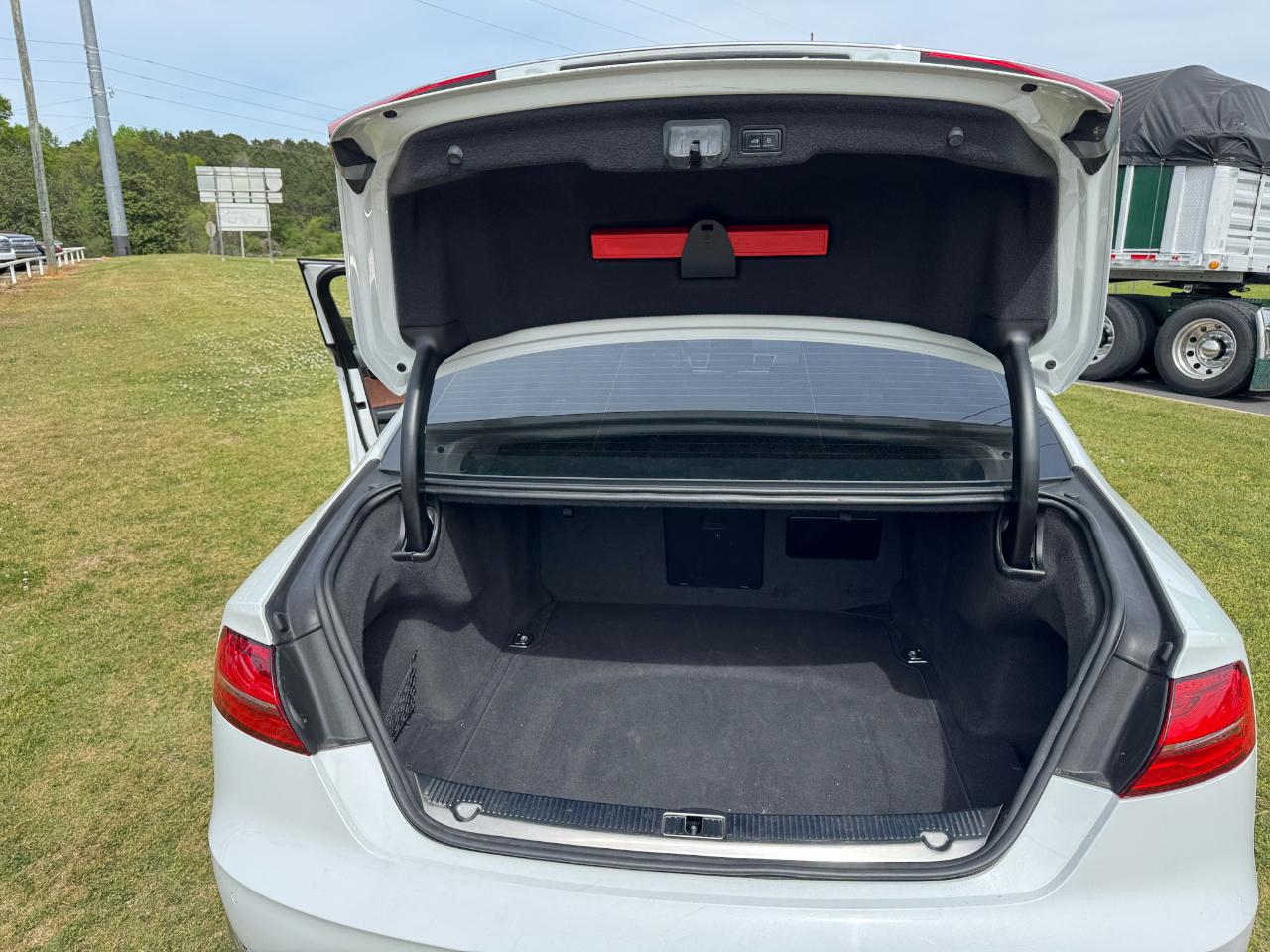 Audi A8 L 4dr Sdn 4.0T 2015