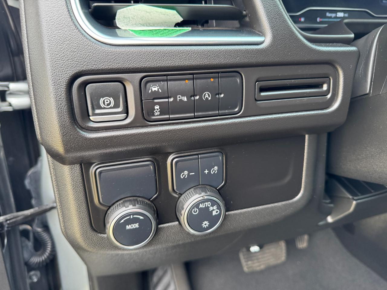 Chevrolet Tahoe 2WD 4dr LT 2024