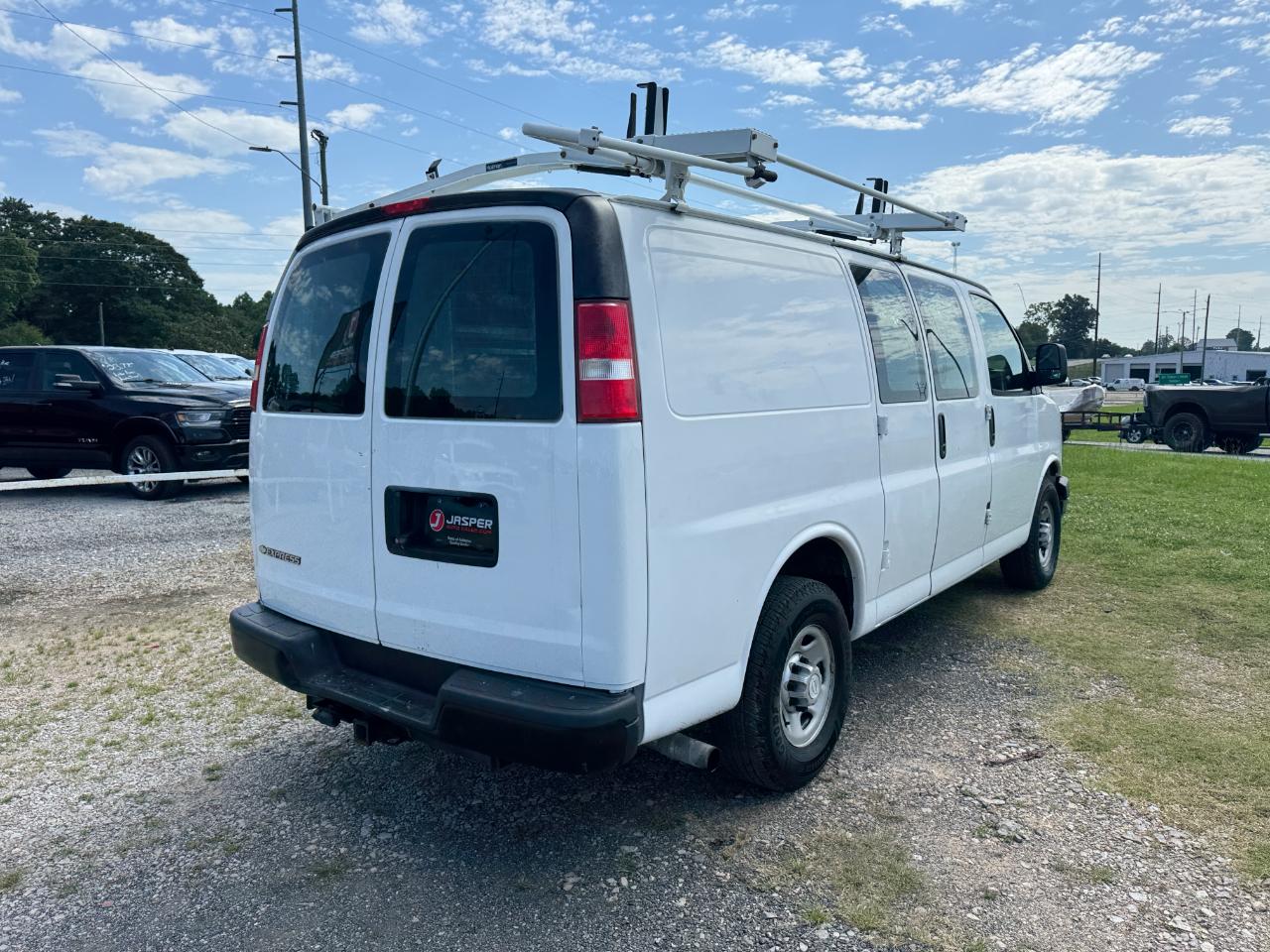 Chevrolet Express Cargo Van RWD 2500 135" 2017