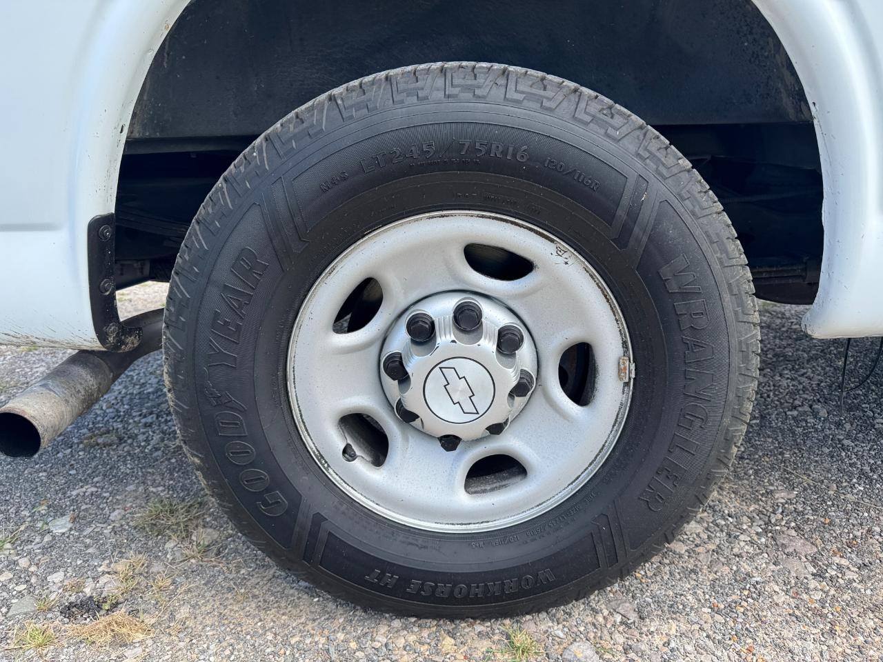 Chevrolet Express Cargo Van RWD 2500 135" 2017