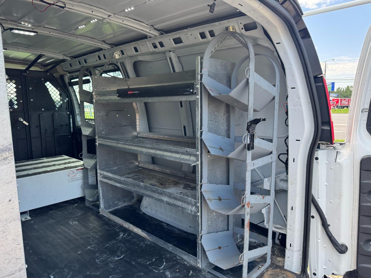 Chevrolet Express Cargo Van RWD 2500 135" 2017