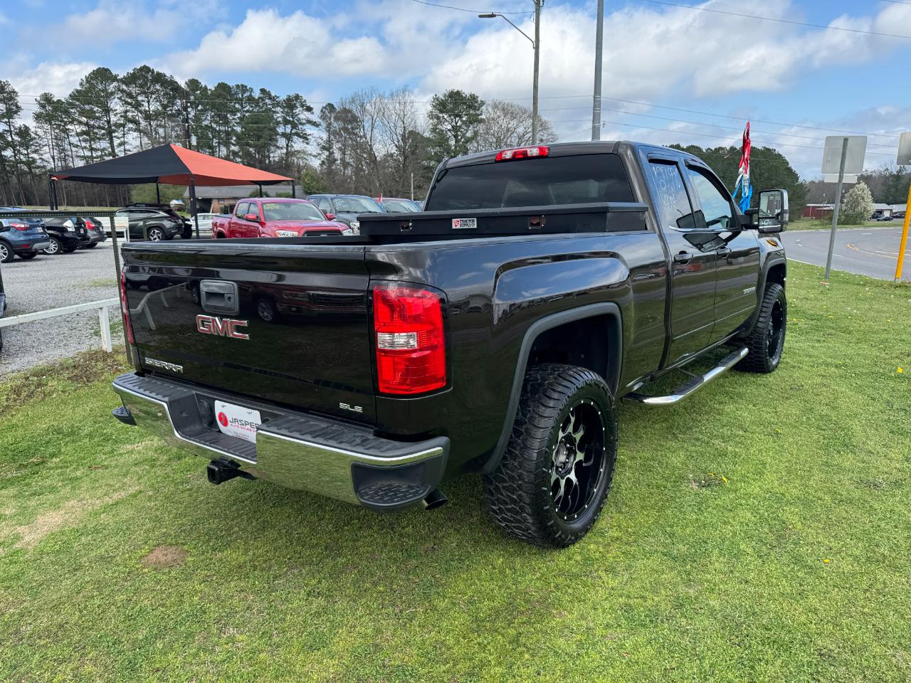 GMC Sierra 1500 4WD Double Cab 143.5" SLE 2018