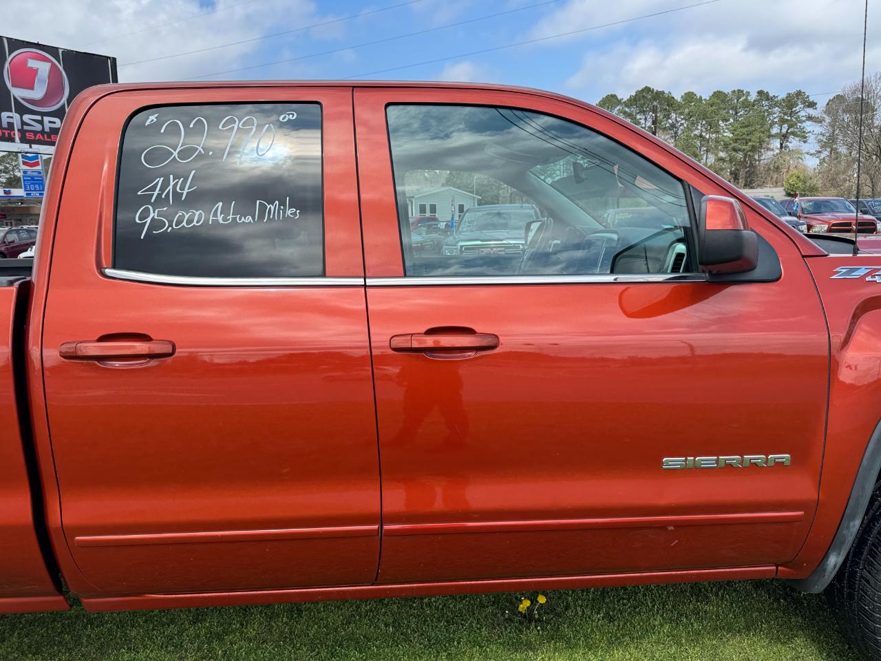 GMC Sierra 1500 4WD Double Cab 143.5" SLE 2015