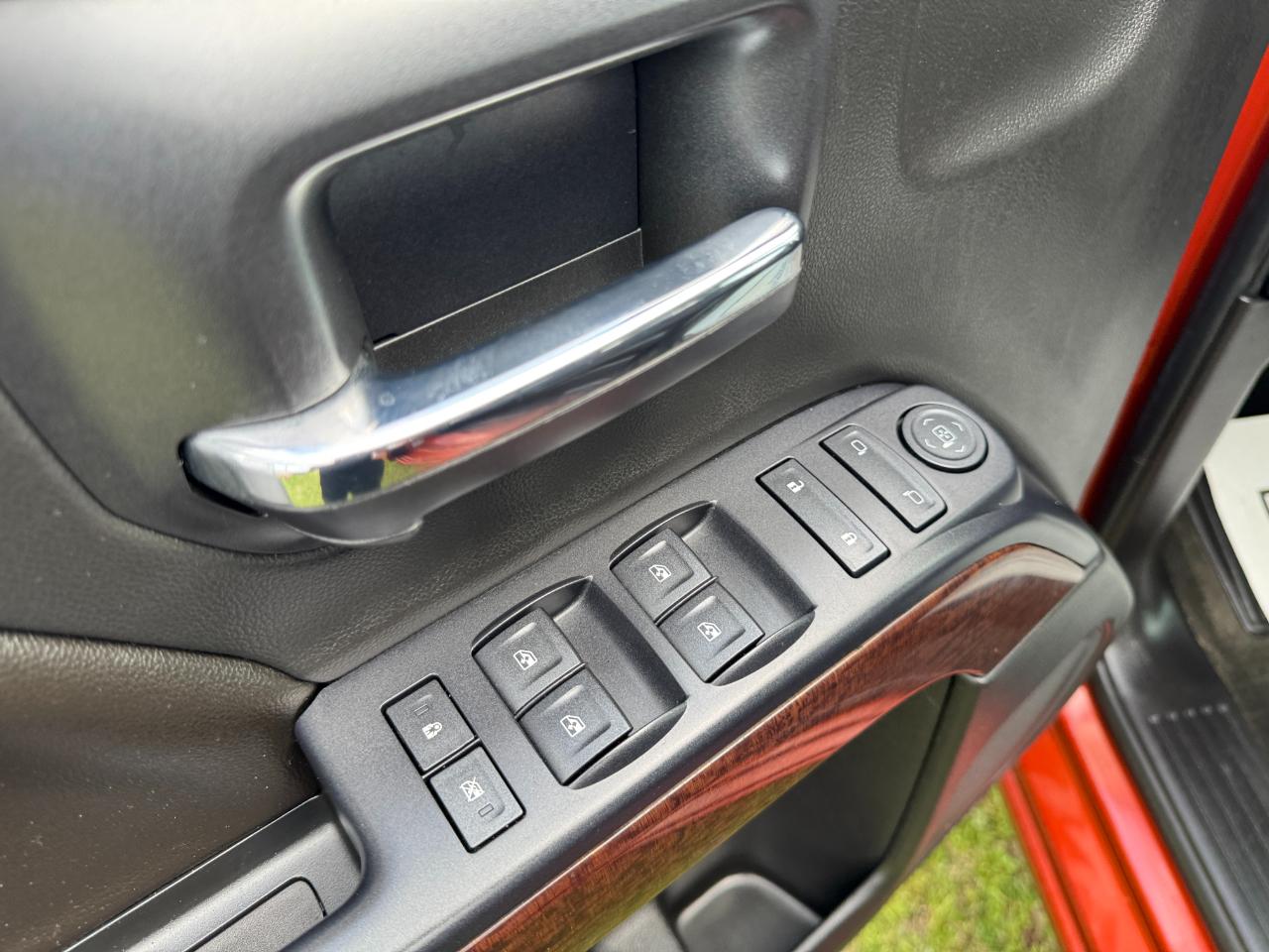 GMC Sierra 1500 4WD Double Cab 143.5" SLE 2015