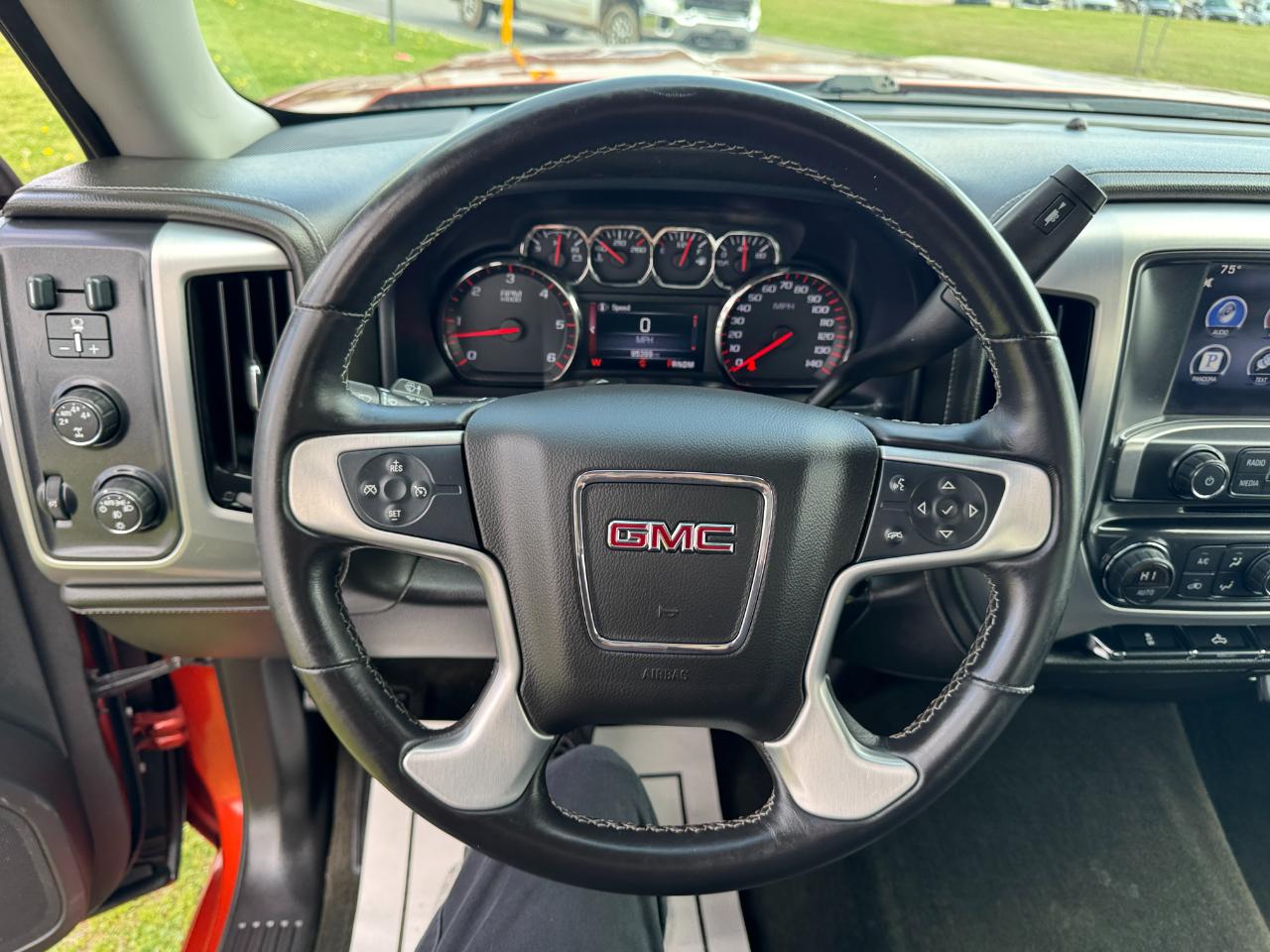 GMC Sierra 1500 4WD Double Cab 143.5" SLE 2015