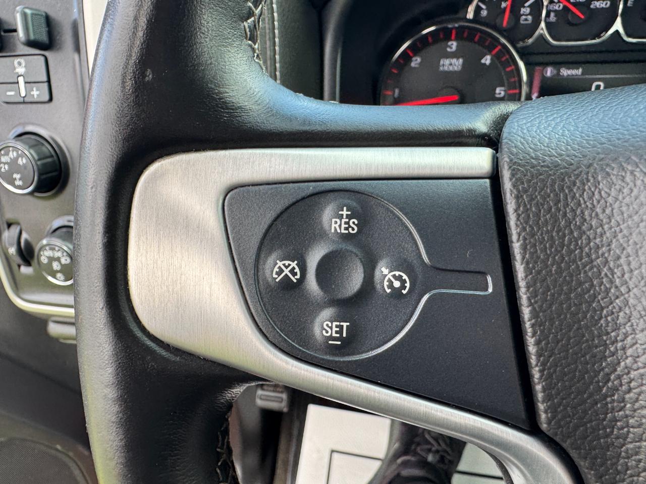 GMC Sierra 1500 4WD Double Cab 143.5" SLE 2015