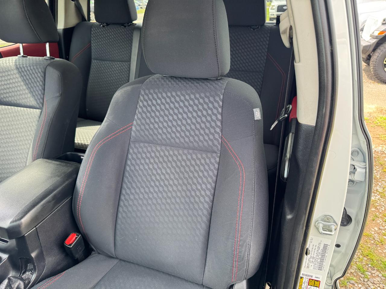 Toyota Tacoma 2WD SR5 Double Cab 5' Bed V6 AT (Natl) 2021