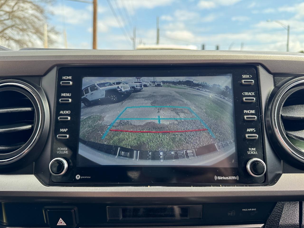 Toyota Tacoma 2WD SR5 Double Cab 5' Bed V6 AT (Natl) 2021