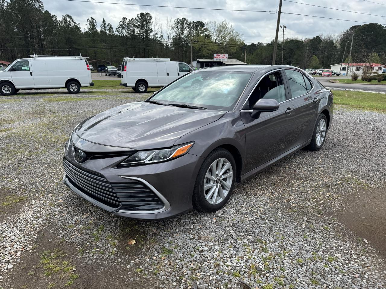 Toyota Camry LE Auto (Natl) 2021