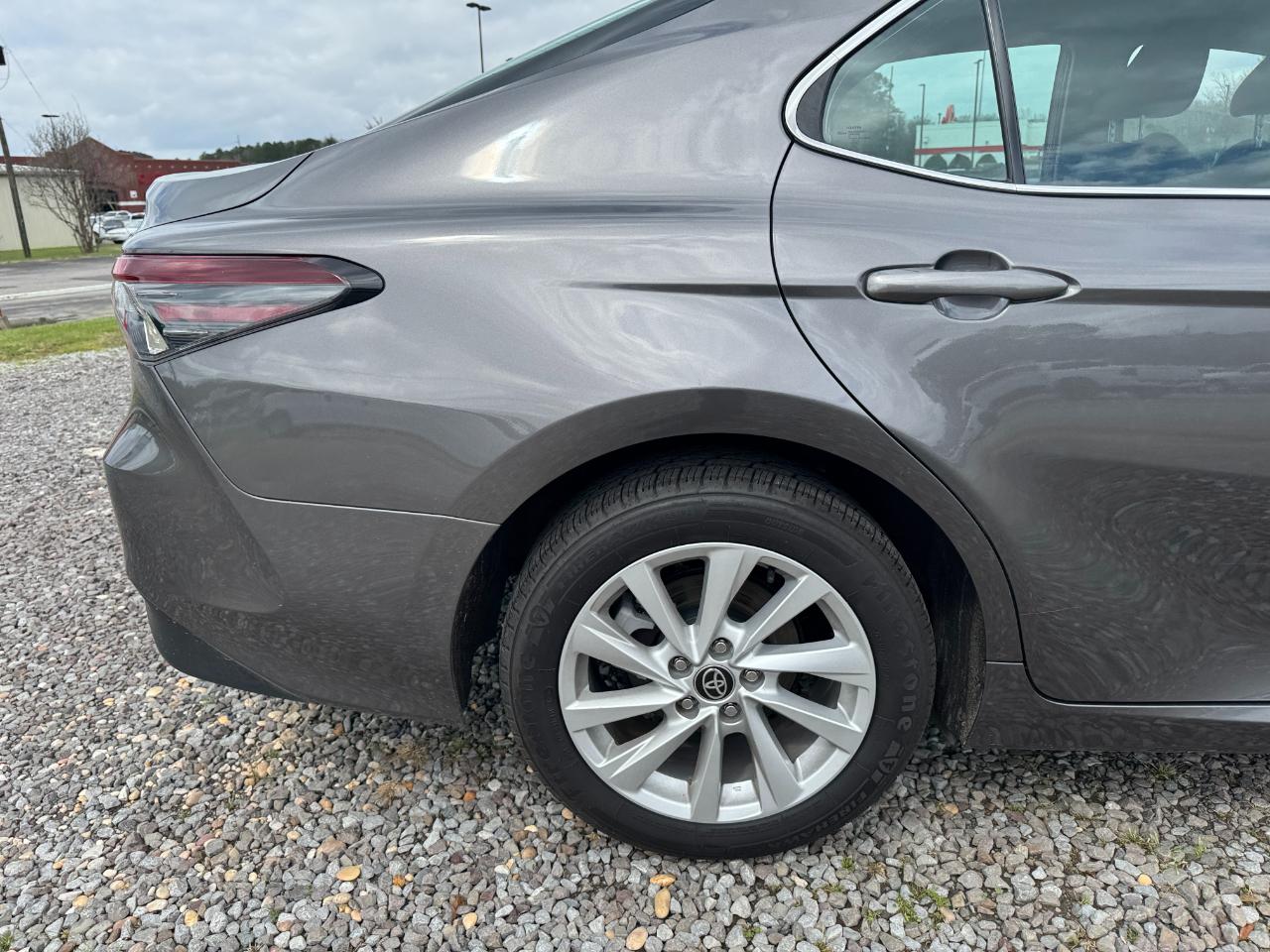 Toyota Camry LE Auto (Natl) 2021