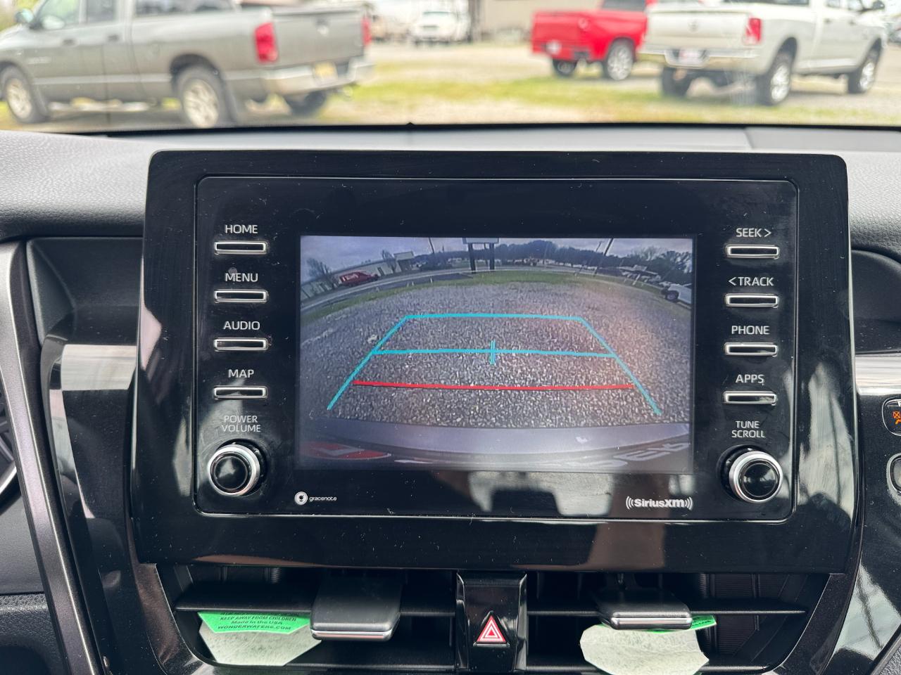 Toyota Camry LE Auto (Natl) 2021