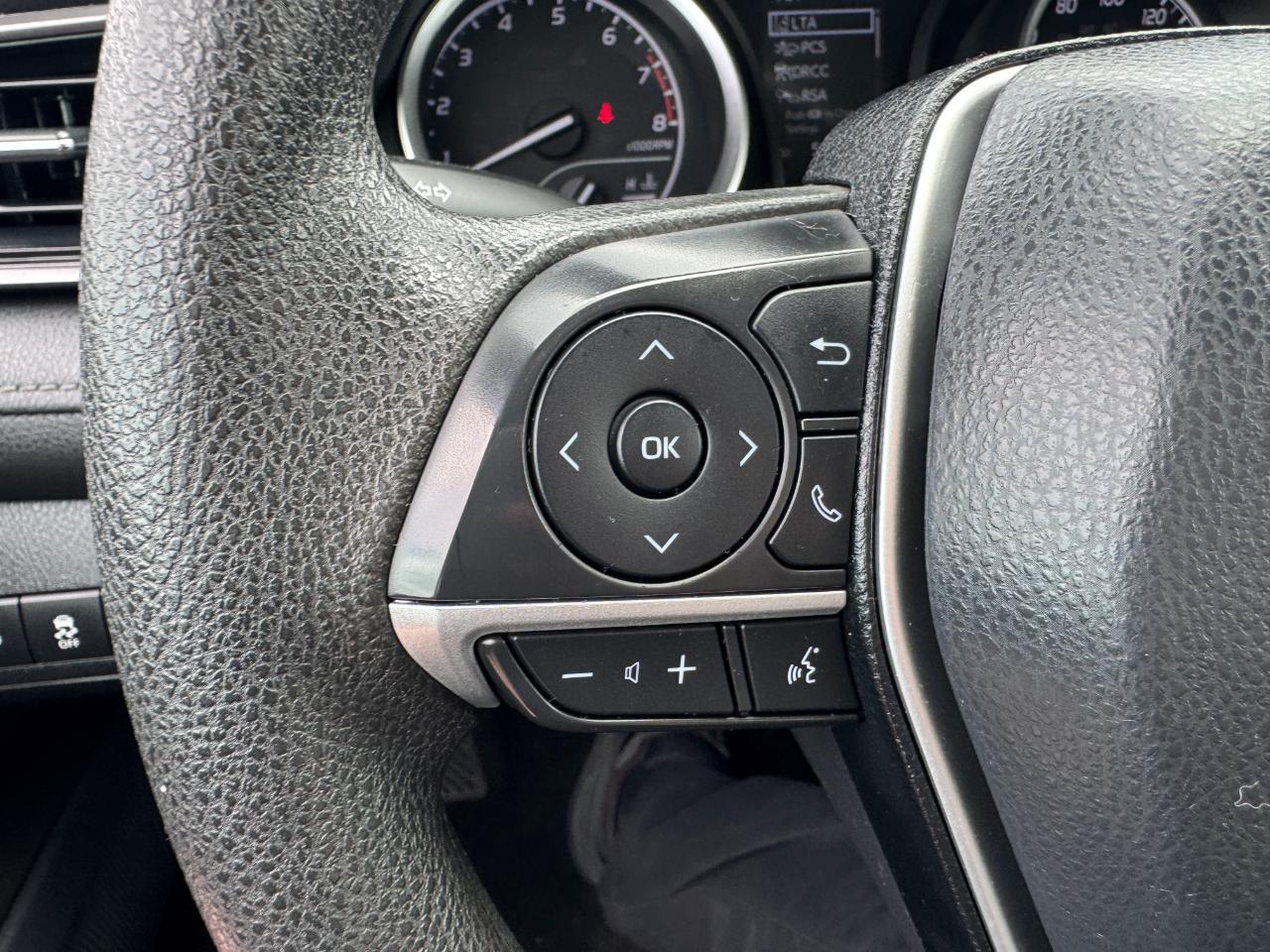 Toyota Camry LE Auto (Natl) 2021