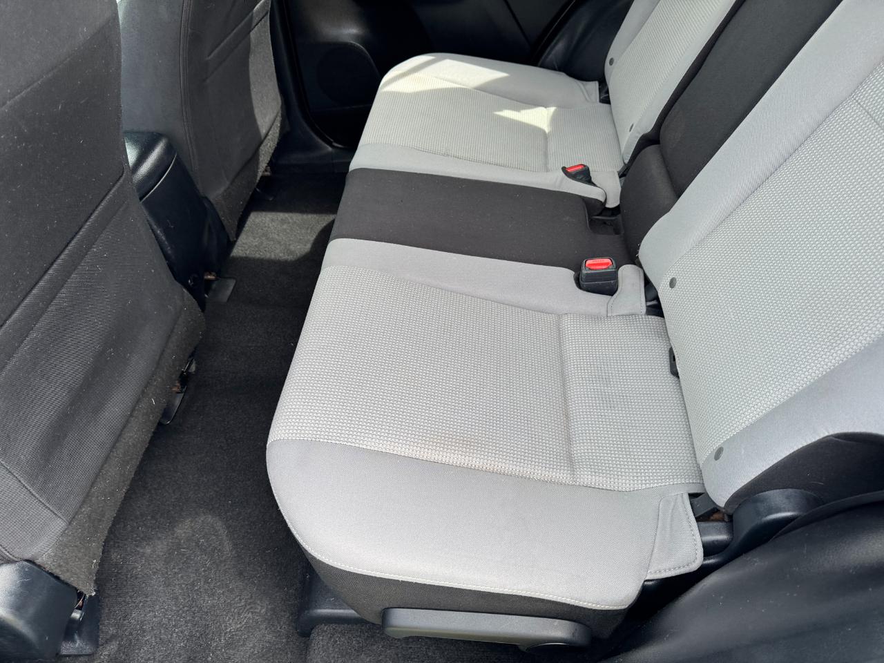 Toyota RAV4 XLE FWD (Natl) 2018