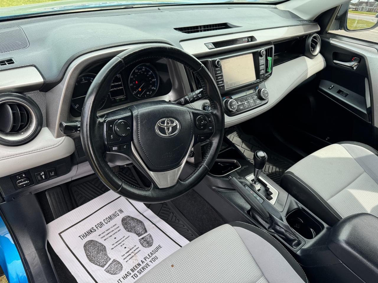 Toyota RAV4 XLE FWD (Natl) 2018