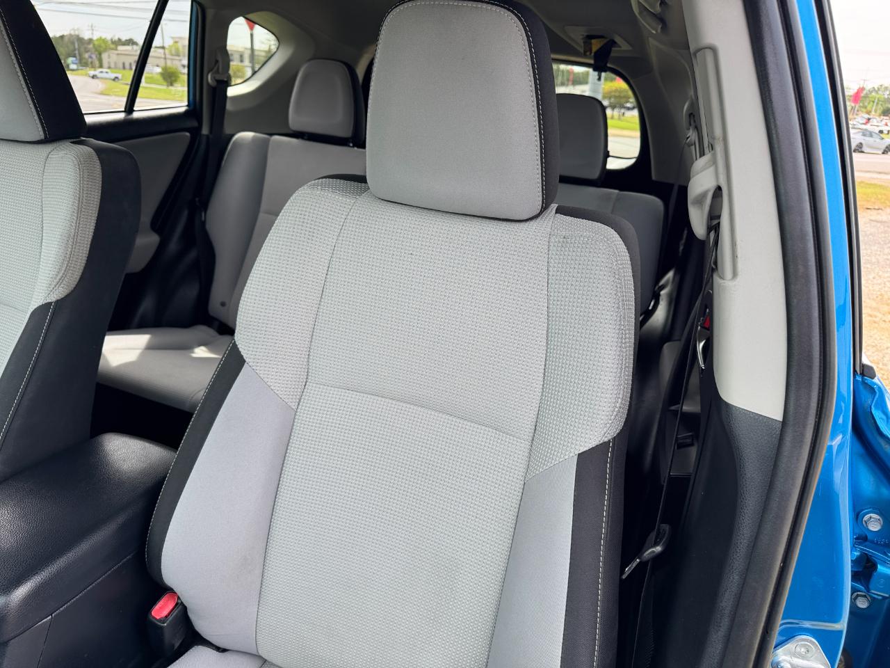Toyota RAV4 XLE FWD (Natl) 2018