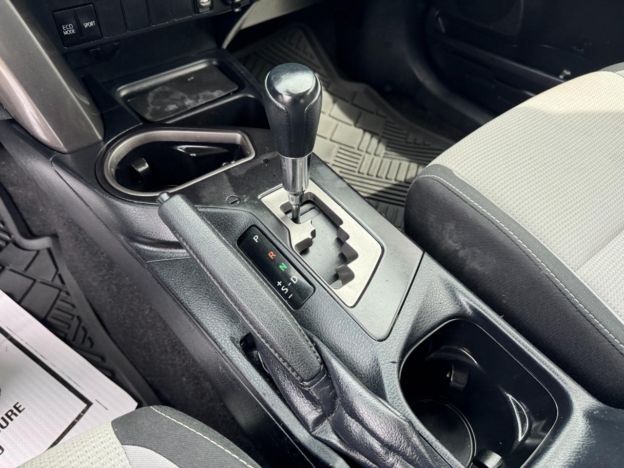 Toyota RAV4 XLE FWD (Natl) 2018