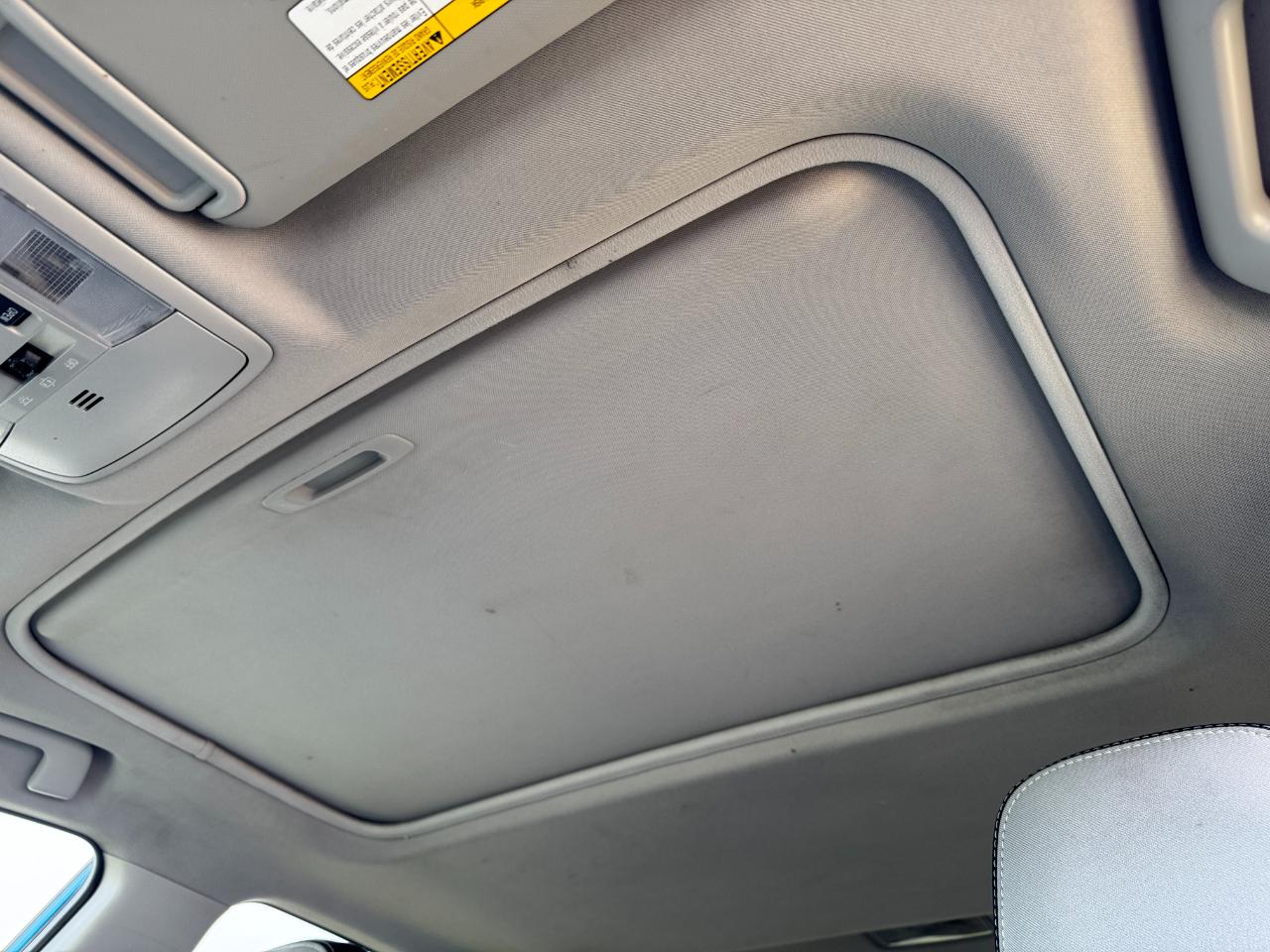 Toyota RAV4 XLE FWD (Natl) 2018