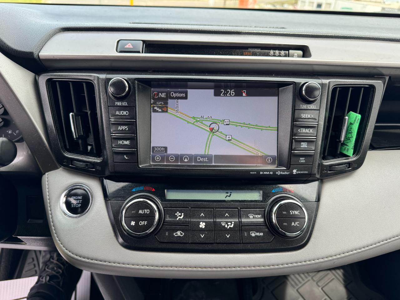 Toyota RAV4 XLE FWD (Natl) 2018