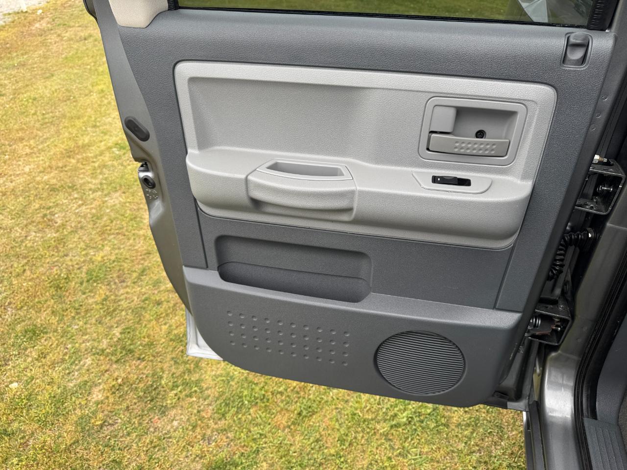 Dodge Dakota 4dr Quad Cab 131 SLT 2006