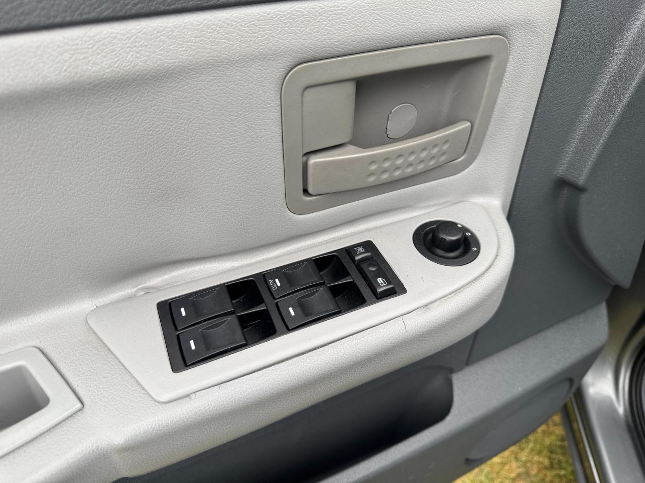 Dodge Dakota 4dr Quad Cab 131 SLT 2006