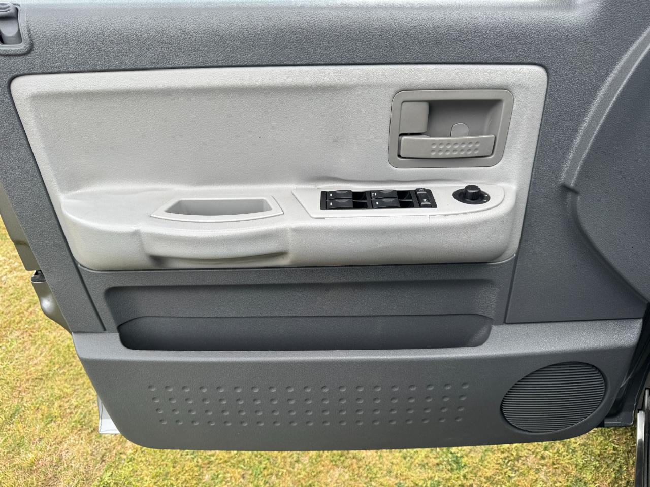 Dodge Dakota 4dr Quad Cab 131 SLT 2006