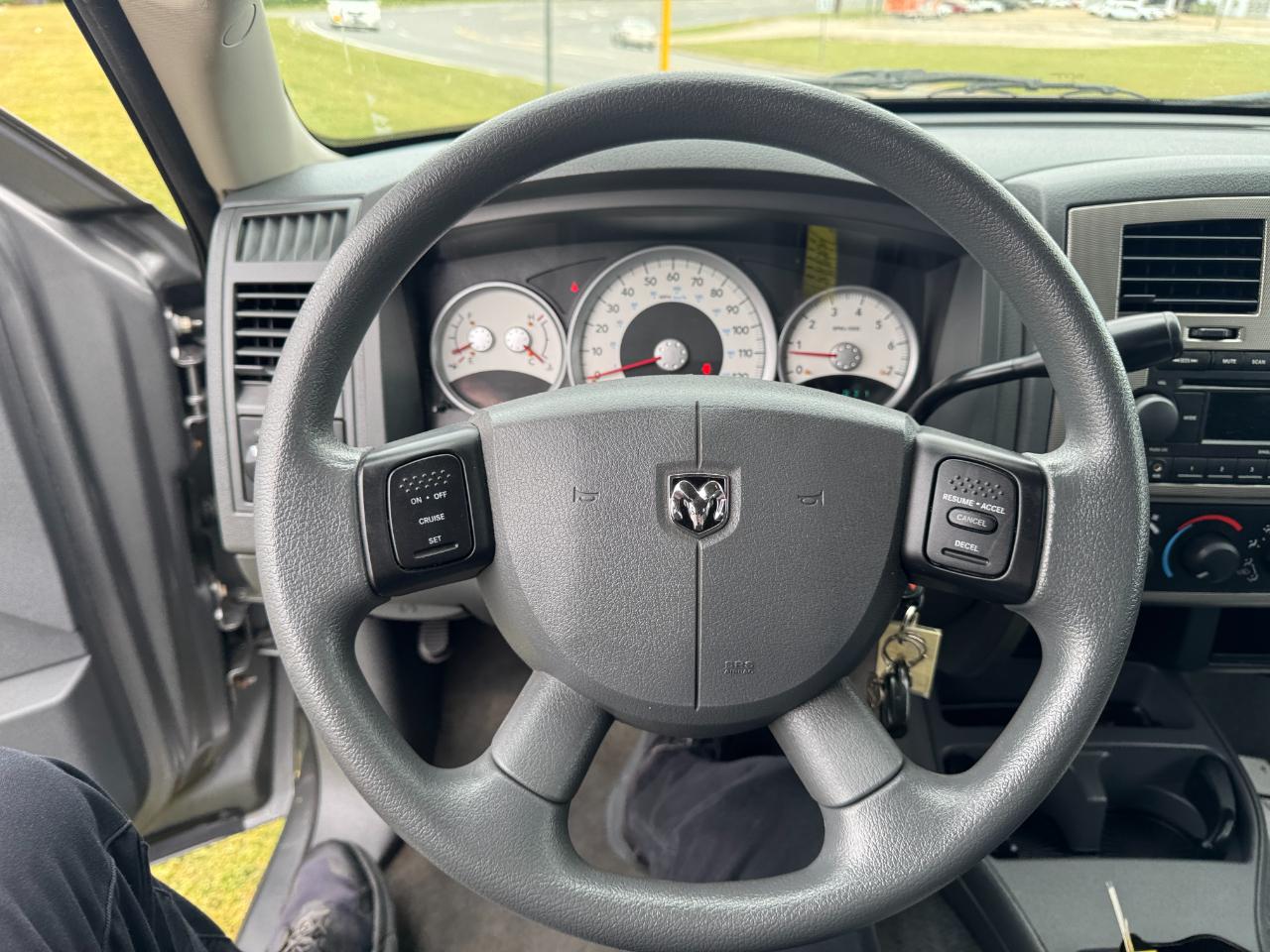 Dodge Dakota 4dr Quad Cab 131 SLT 2006