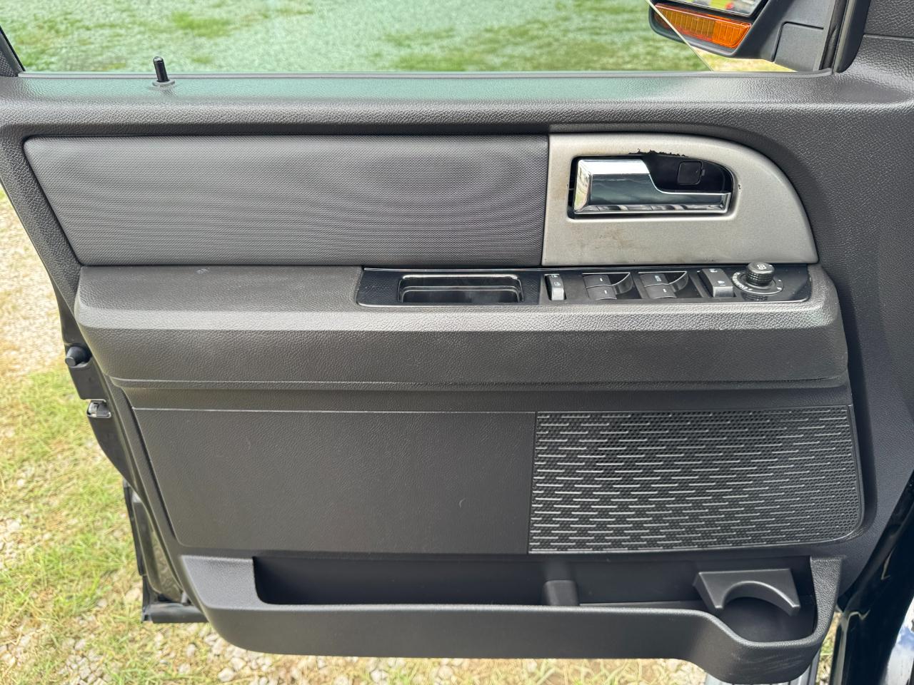Ford Expedition 2WD 4dr Limited 2012