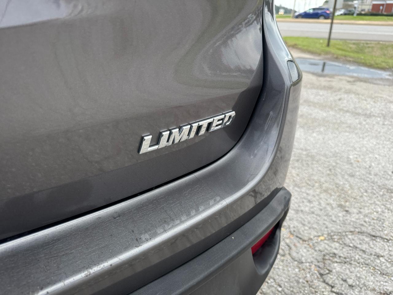 Toyota Highlander FWD 4dr V6 Limited (Natl) 2015