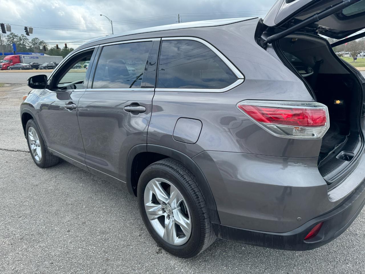 Toyota Highlander FWD 4dr V6 Limited (Natl) 2015